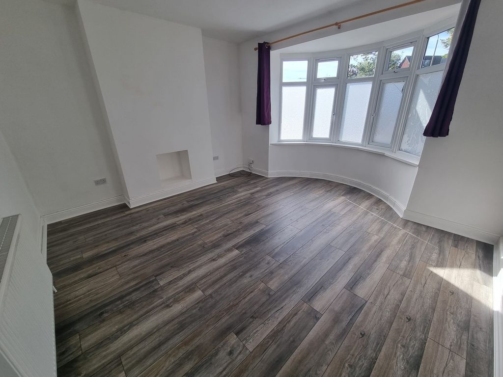 Additional image 3 of 3 bed semi-detached house to rentBraunstone Avenue, Leicester LE3