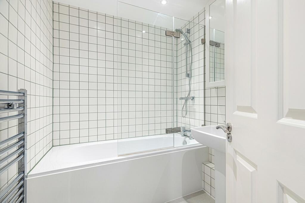 Additional image 12 of 2 Bed Flat, Riverview Place, G5, N1 7GU