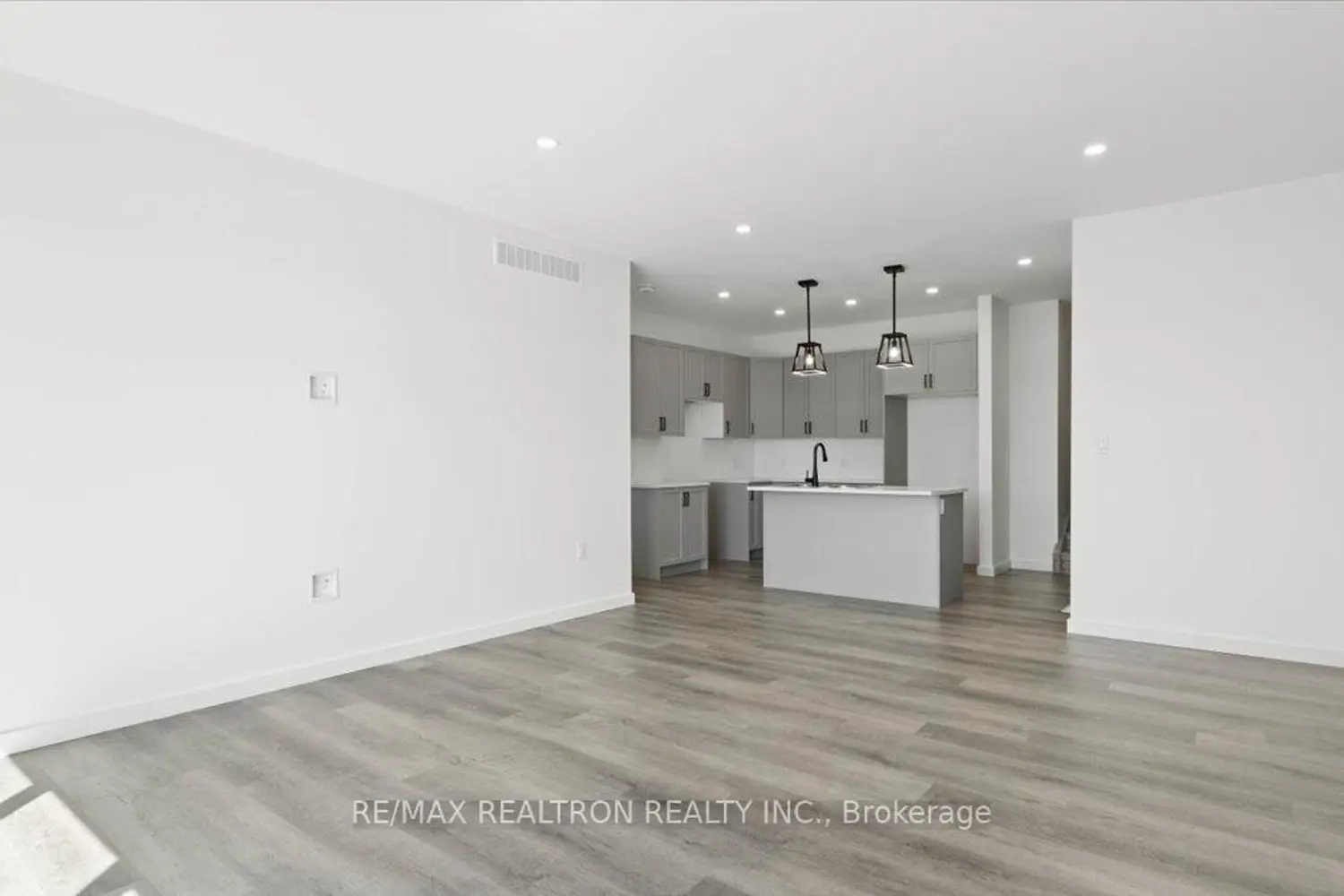 Additional image 13 of 46 Summit Crescent