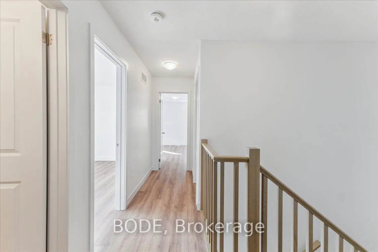 Additional image 12 of 5 Pin Oak Common