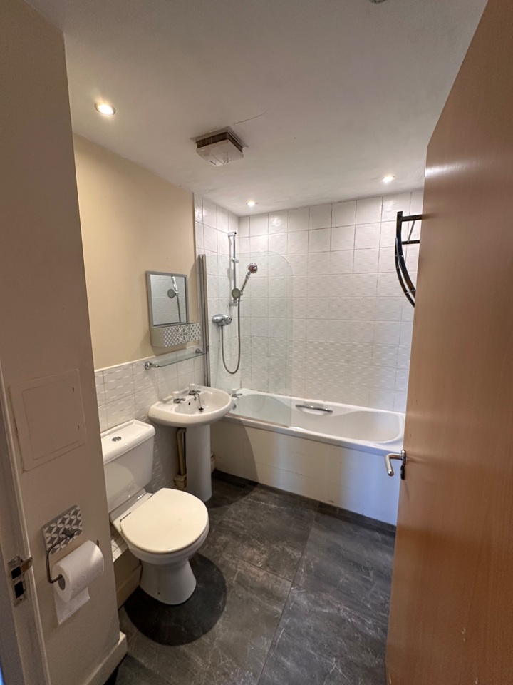 Additional image 8 of 2 Bed Flat, Bath Street, G2, N1 7GU