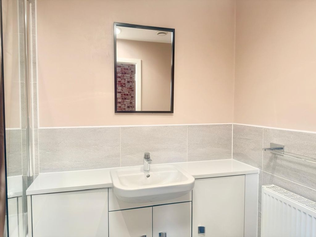 Additional image 13 of 3 bed semi-detached house to rentHawksbill Way, Peterborough PE2