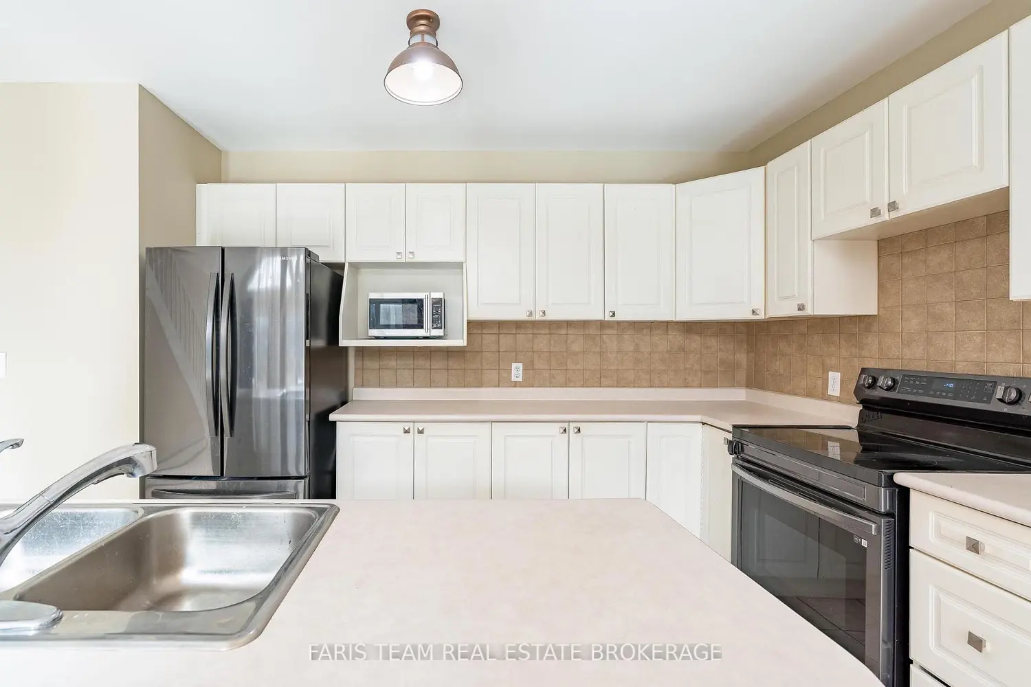 Additional image 5 of 7516 Island Crescent