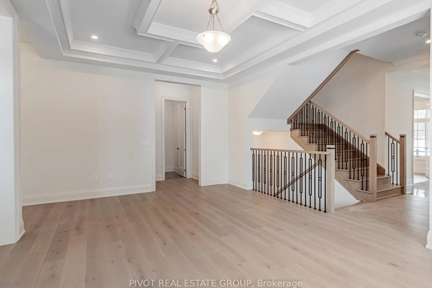 43 Montorio Drive photo 4