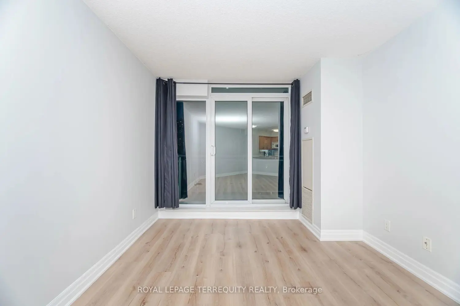 Additional image 11 of 2121 Lake Shore Boulevard 710