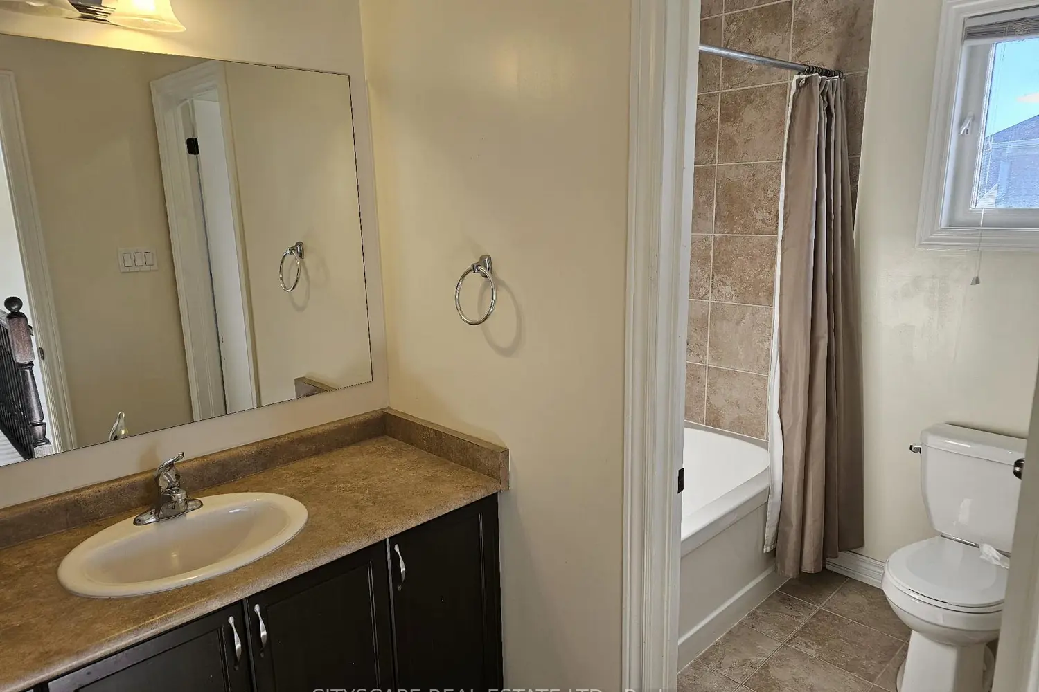 Additional image 12 of 6366 Dilalla Crescent