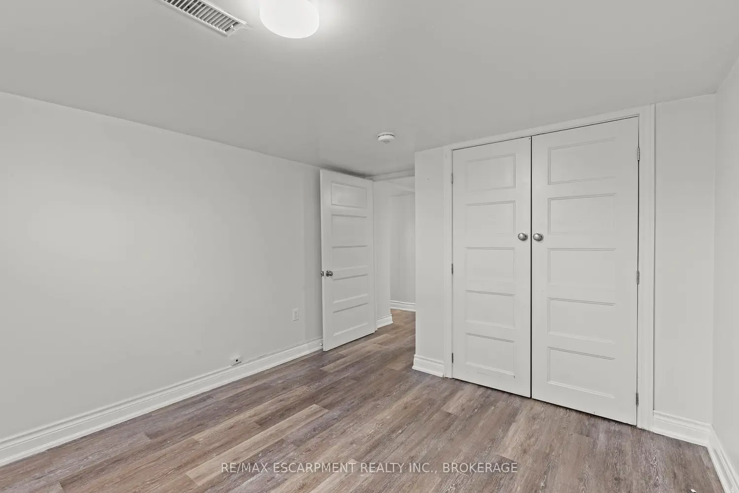Additional image 13 of 14 Westmount Avenue