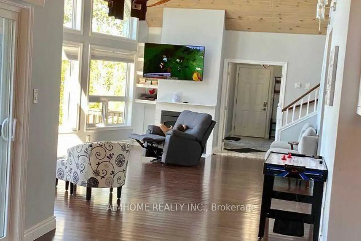 Additional image 13 of 2858 Lakeshore Road