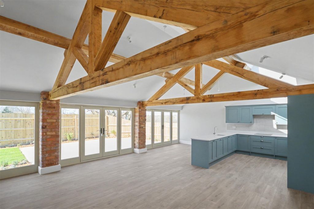 Additional image 7 of 3 bed barn conversion to rentHardwick Road, Wellingborough NN8