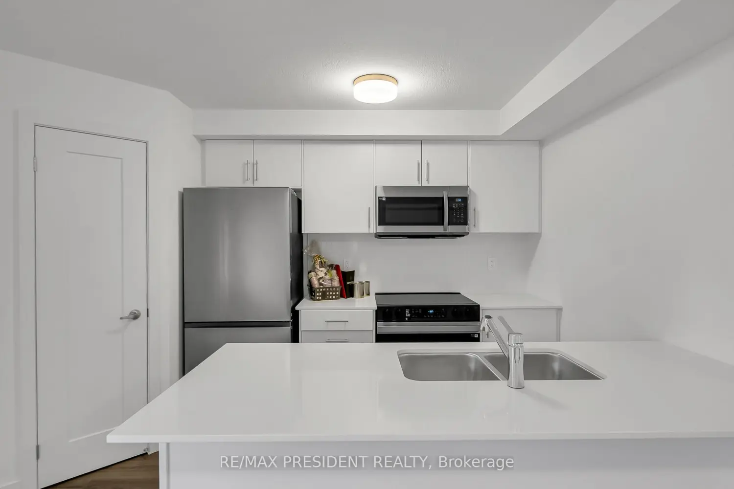 Additional image 8 of 940 David Street 81