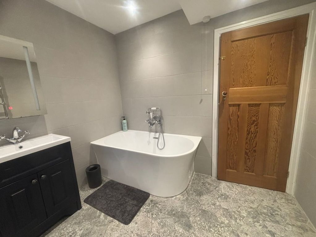 Additional image 24 of 5 bed detached house to rentSalford Road, Southport PR8