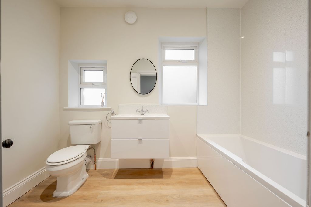Additional image 8 of 4 bed flat to rentSt. Marys Avenue, Harrogate HG2