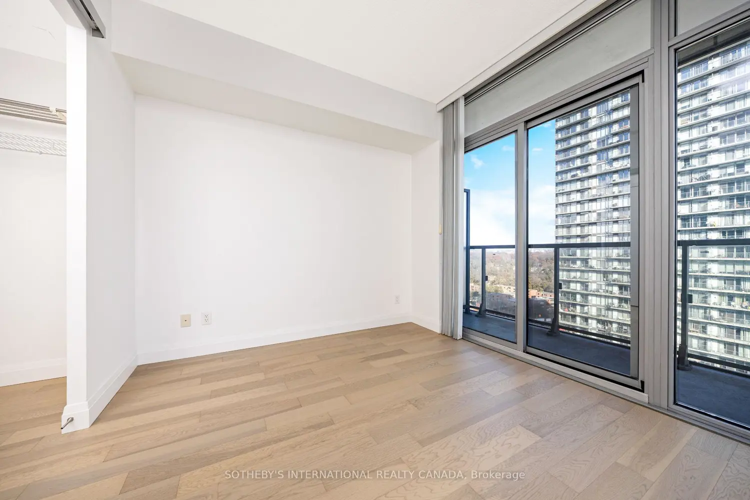 Additional image 7 of 105 The Queensway Avenue 1601