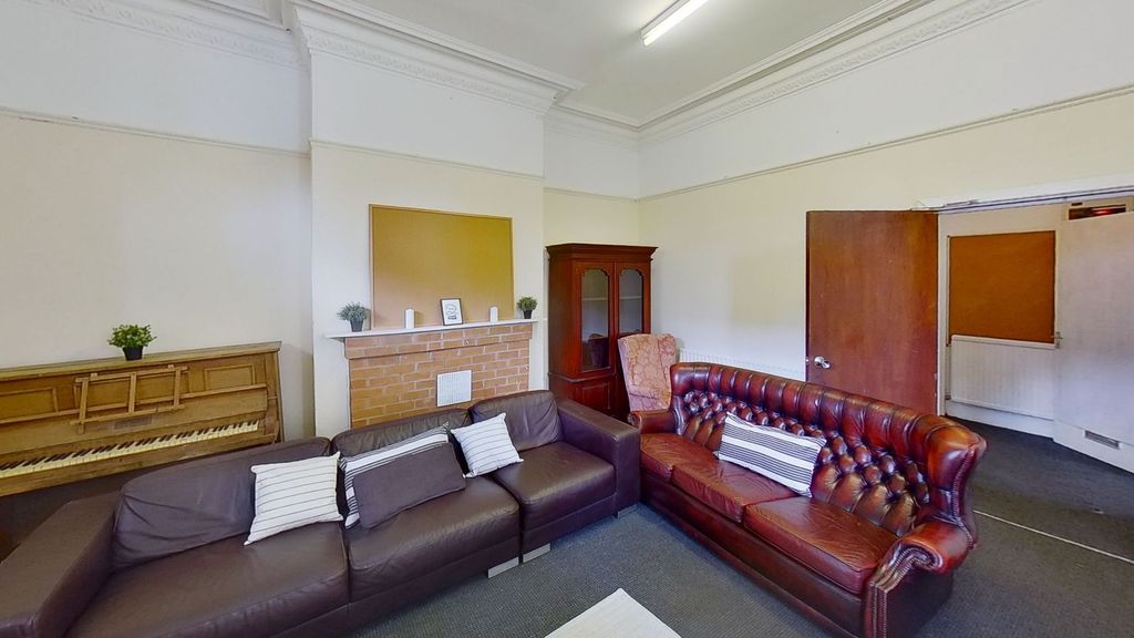 8 bed shared accommodation to rent3 Brunel Terrace, Lenton, Nottingham NG7 photo 3