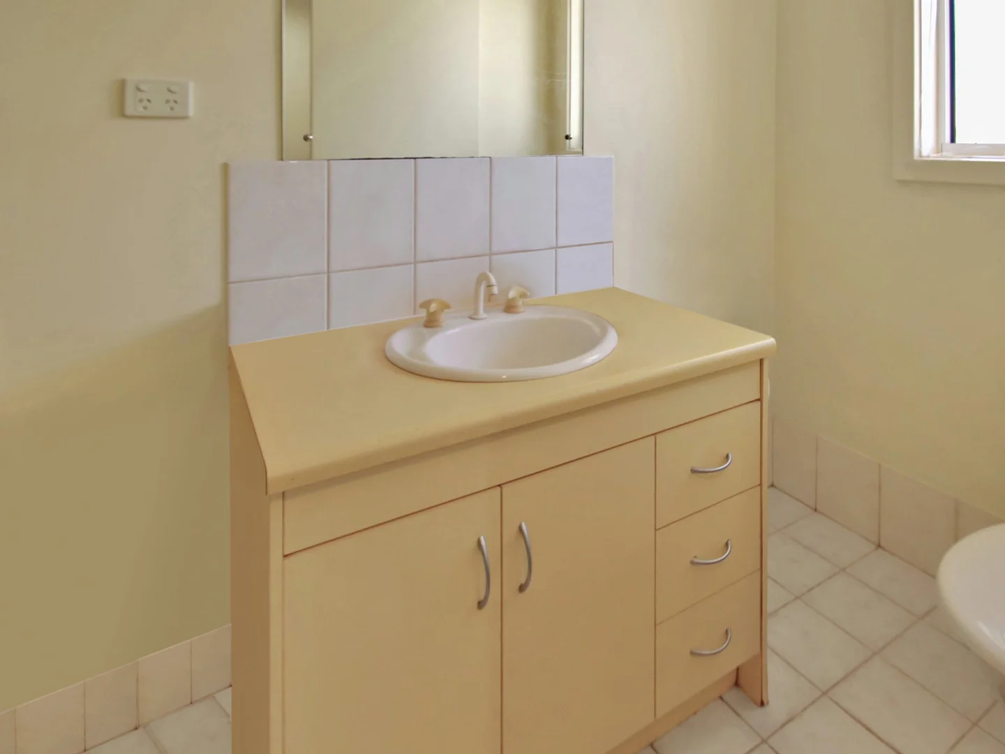 Additional image 8 of 5 Travers Court, Katherine NT 0850