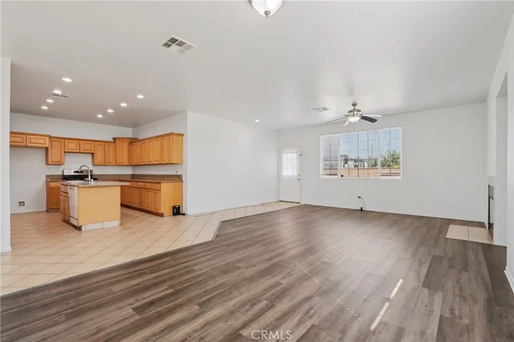 Additional image 12 of 548 Bloomington Avenue, Rialto, CA 92376