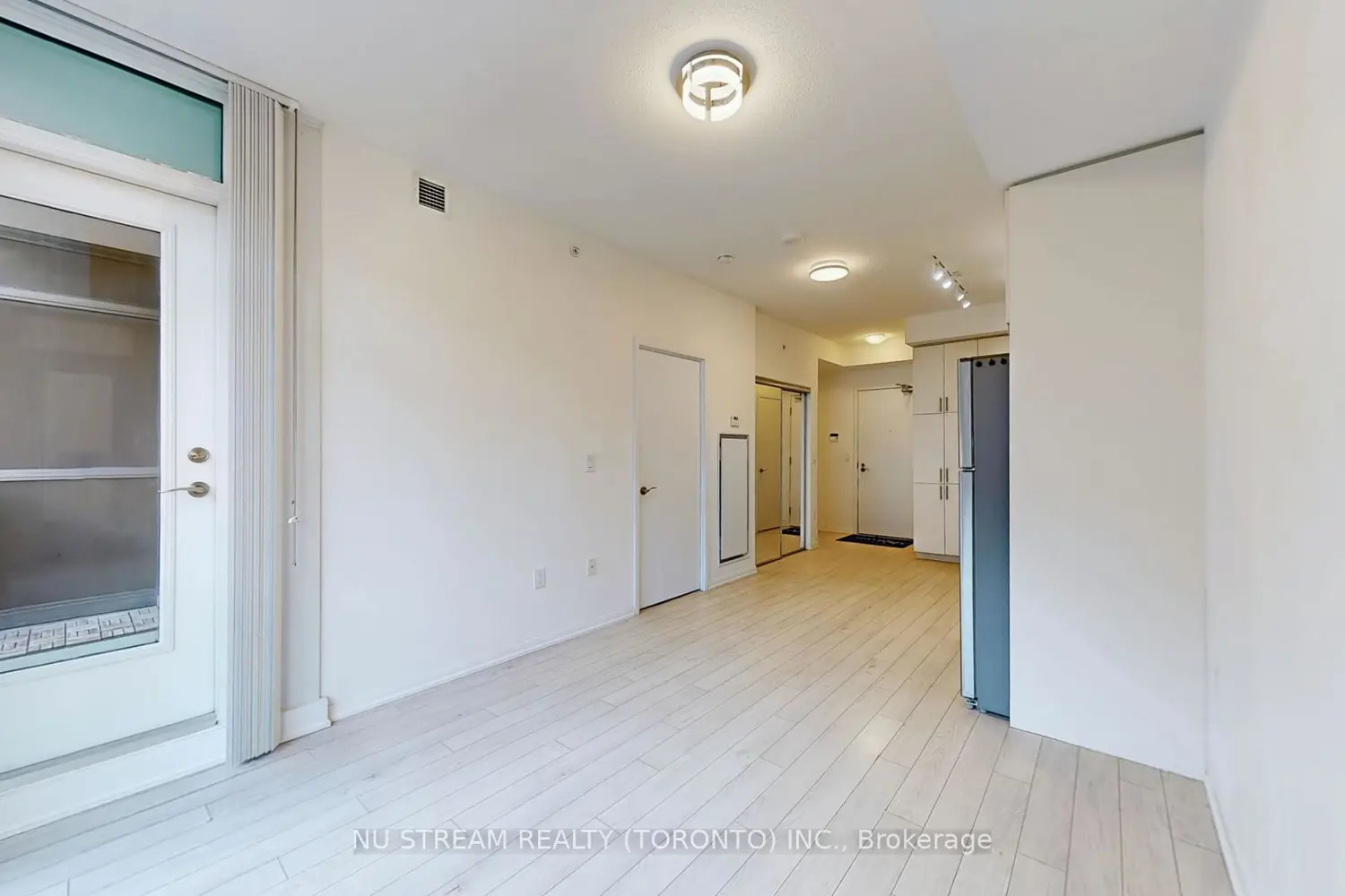 Additional image 4 of 3091 Dufferin Street 613