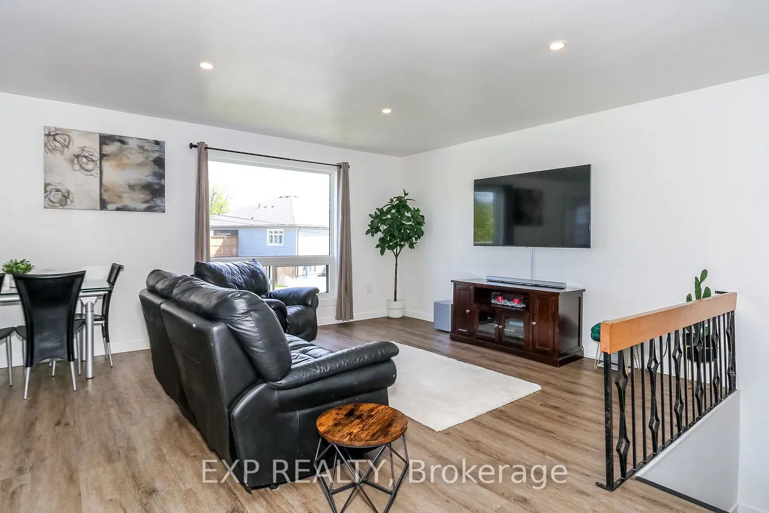 Additional image 5 of 5 Bourgeois Beach Road