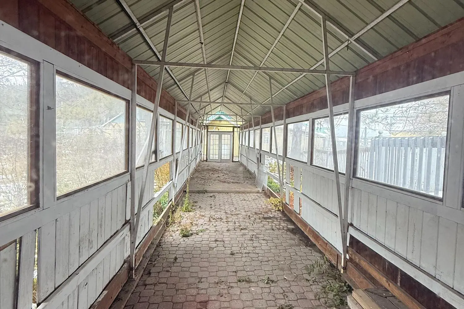 8411 Russell Road photo 3