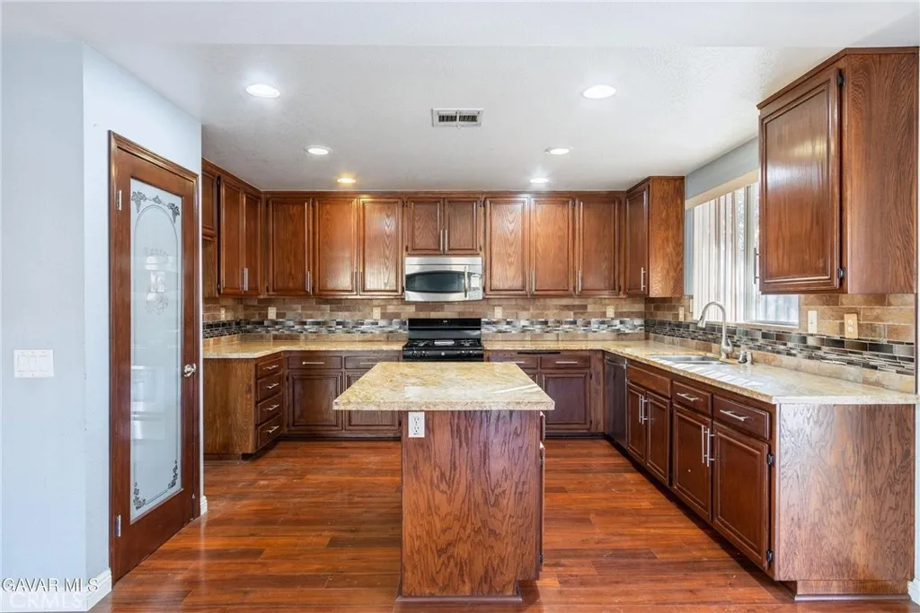 Additional image 12 of 44103 Sundance Court, Lancaster, CA 93535