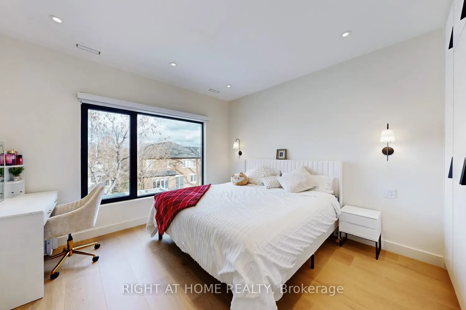 Additional image 8 of 1609 Ogden Avenue