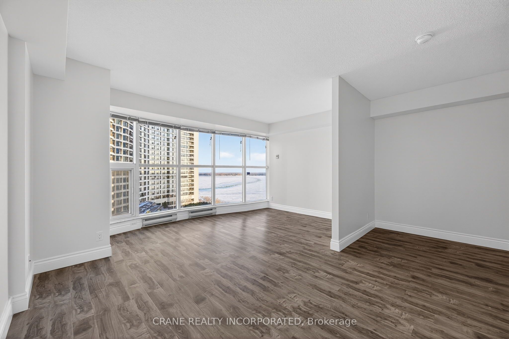 Additional image 5 of 1605-77 Harbour Square, Toronto, ON, M5J 2S2