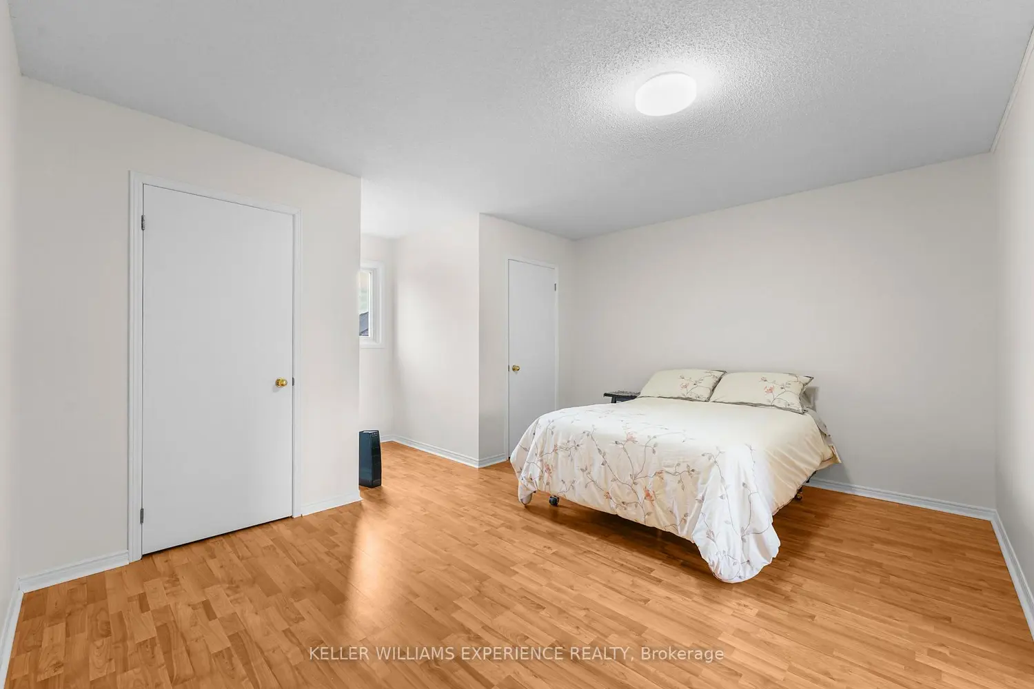 Additional image 5 of 190 Centre Street