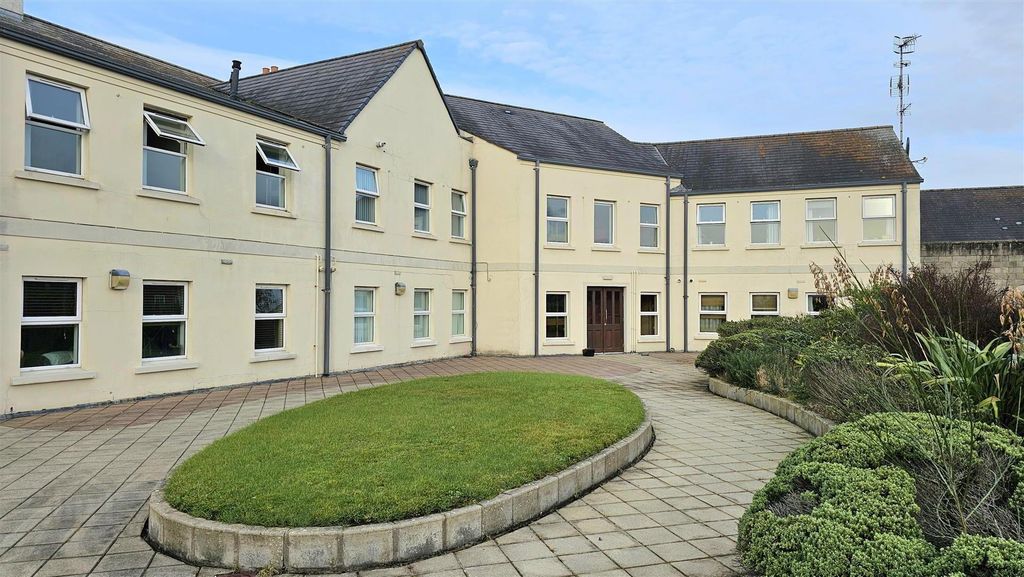 2 bed flat to rentLancasterian Court, Carrickfergus BT38