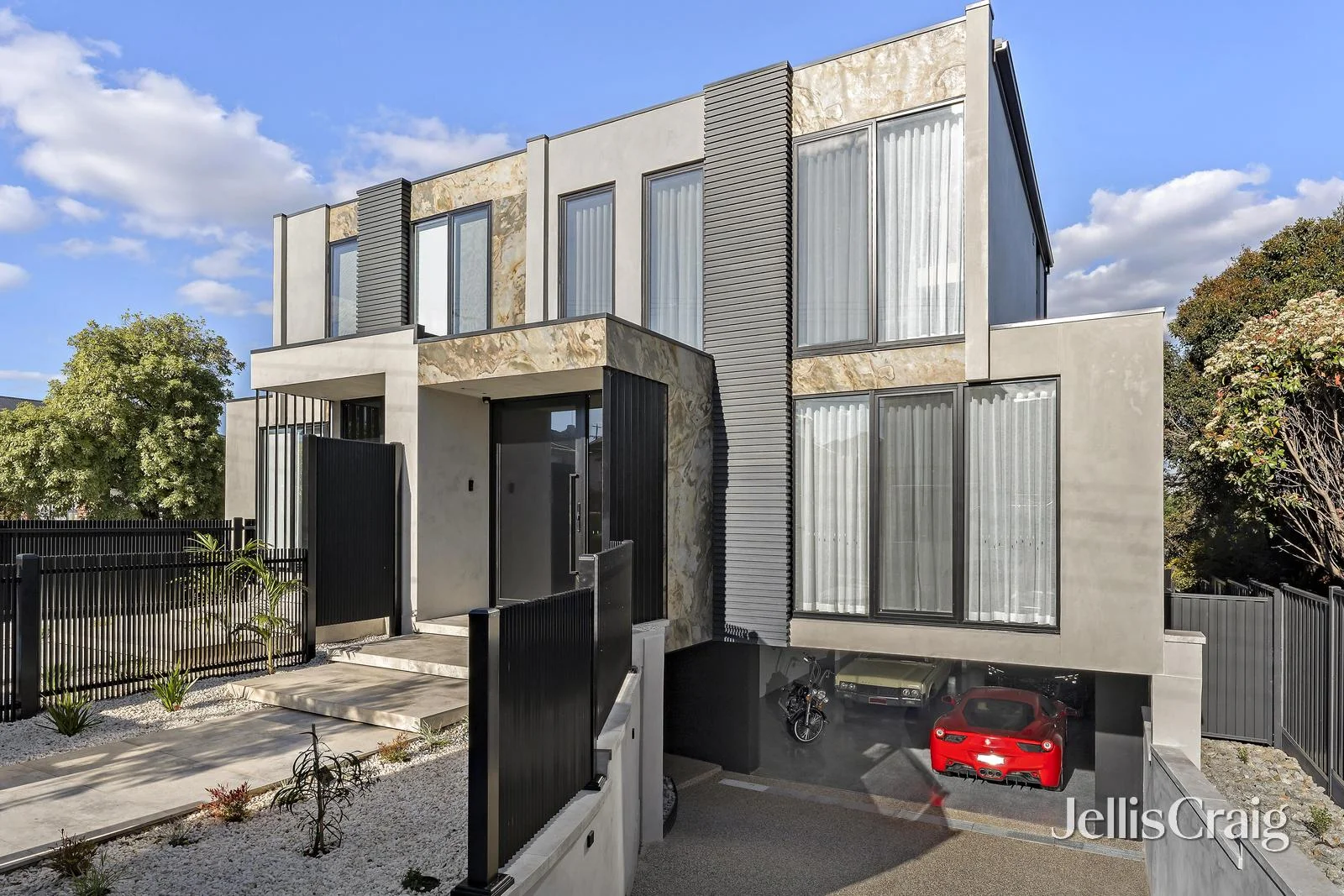 2 Pearl Street, Essendon West VIC 3040