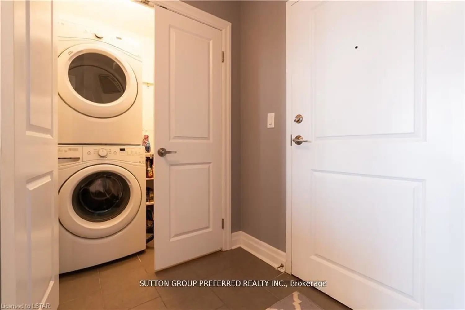 Additional image 9 of 260 Villagewalk Boulevard 308