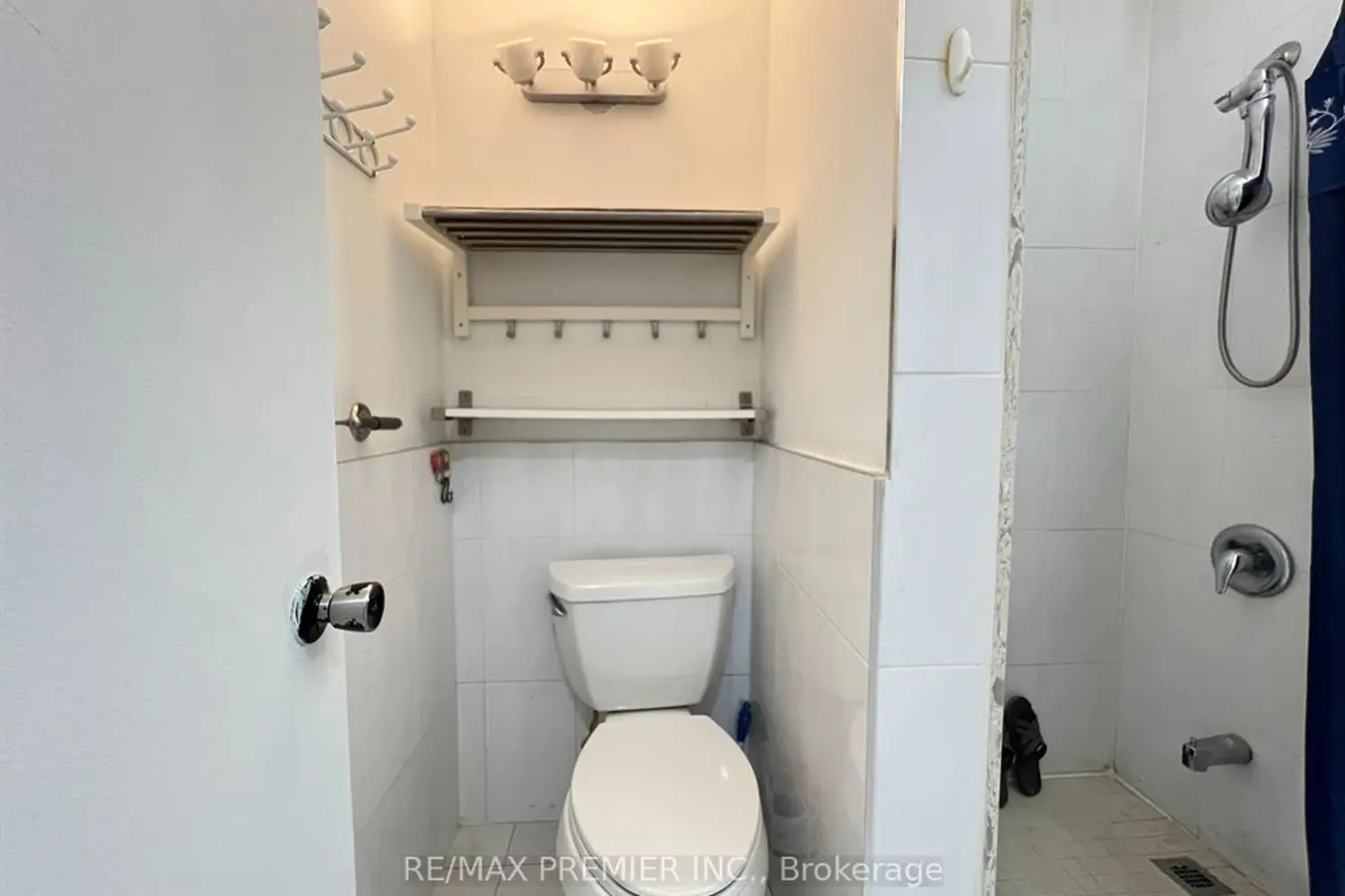 Additional image 11 of 10 Eddystone Avenue 234