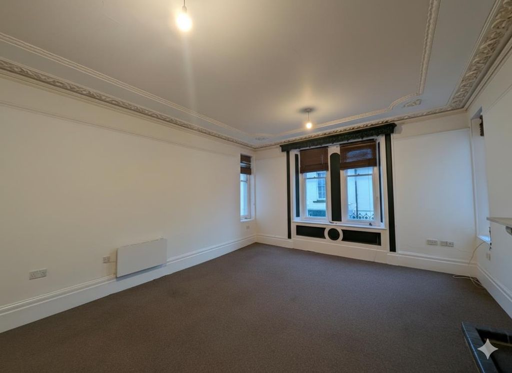 Additional image 4 of 1 bed flat to rentBridge Street, Usk NP15
