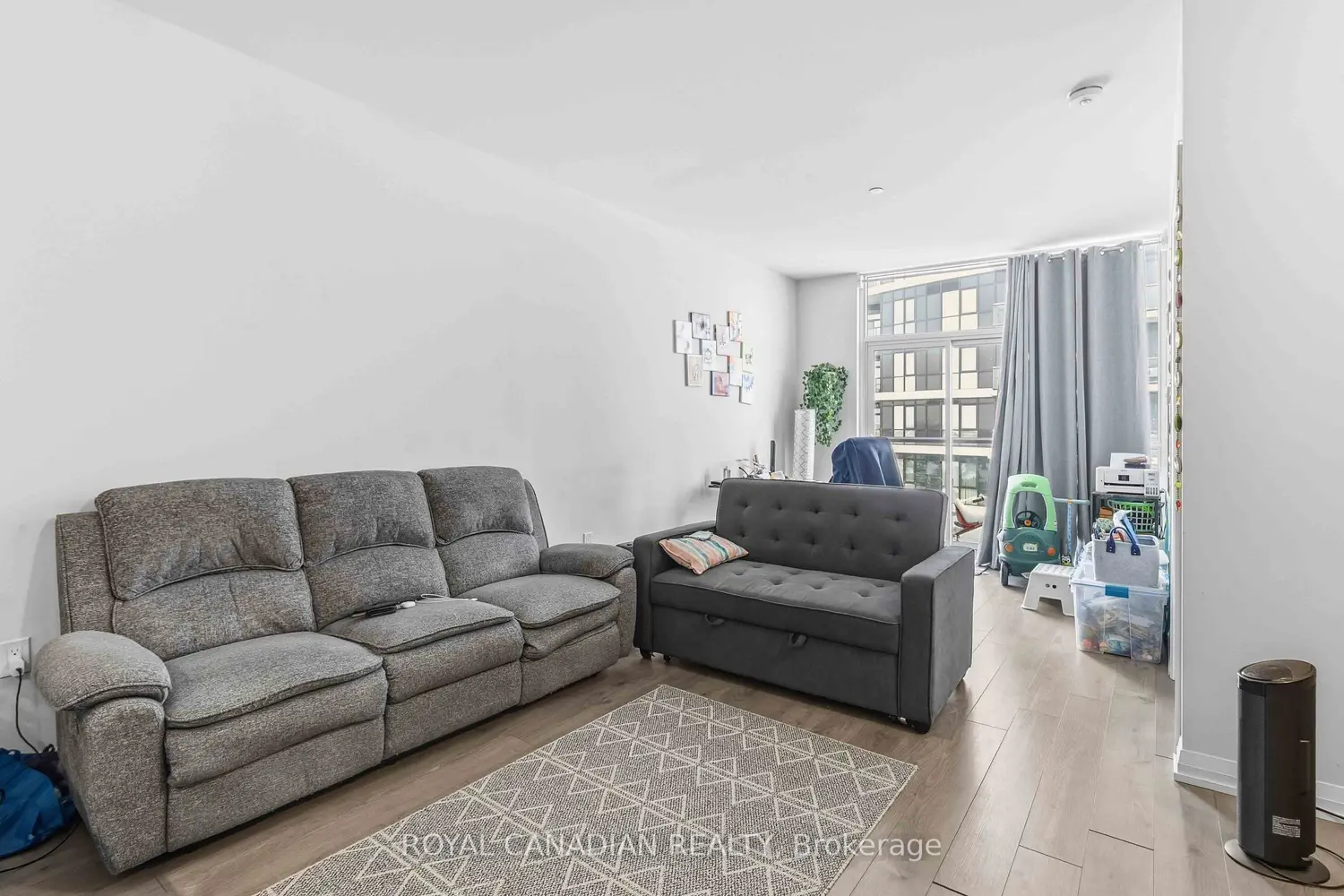 Additional image 4 of 65 Watergarden Drive 1501