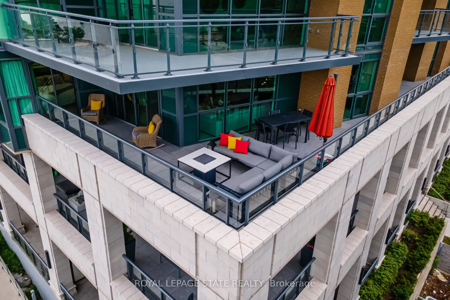 Additional image 13 of 2060 Lakeshore Road 308