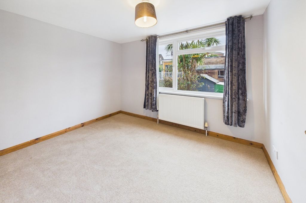 Additional image 8 of 4 bed semi-detached house to rentRippleside, Portishead, Bristol BS20
