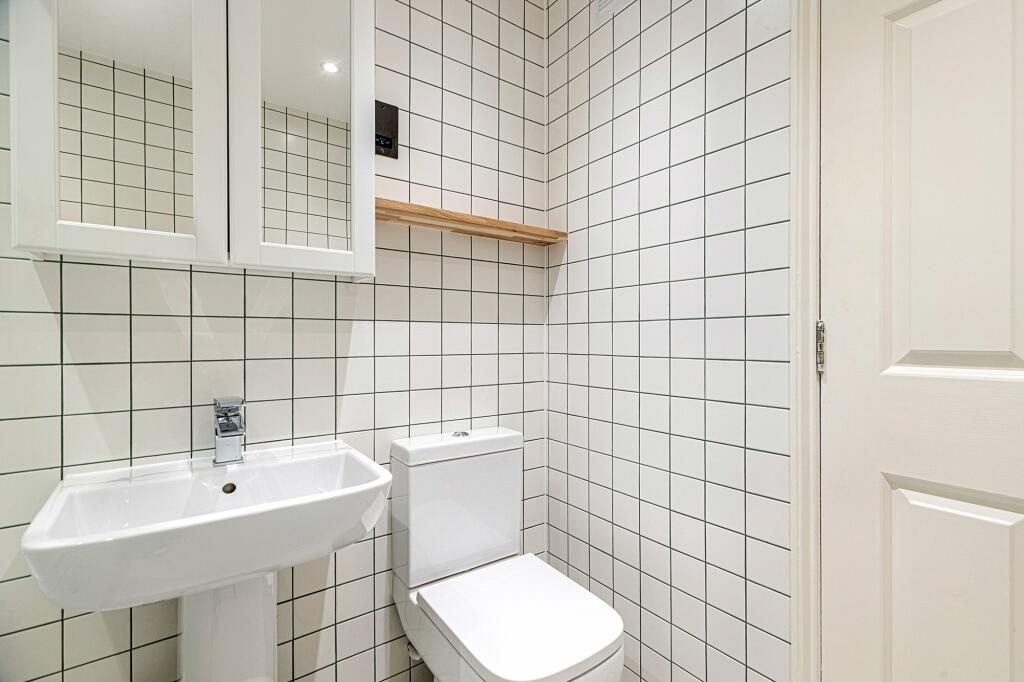 Additional image 11 of 2 Bed Flat, Riverview Place, G5, N1 7GU