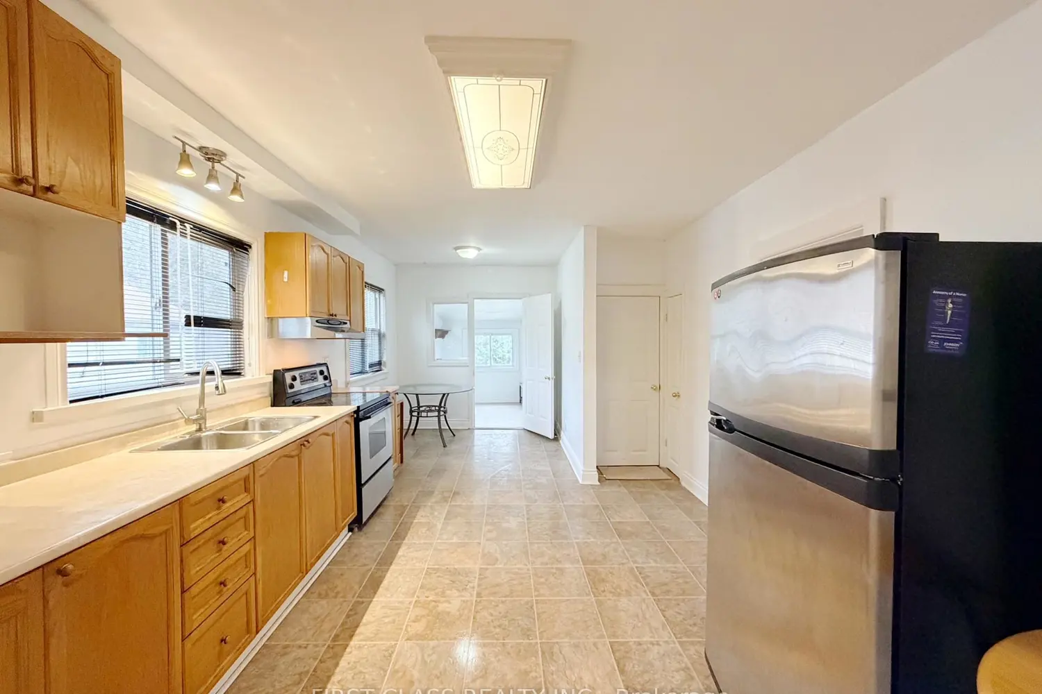 Additional image 9 of 2081 Metro Road