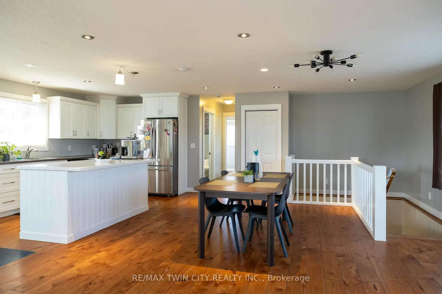 Additional image 12 of 4595 Kelvin Road