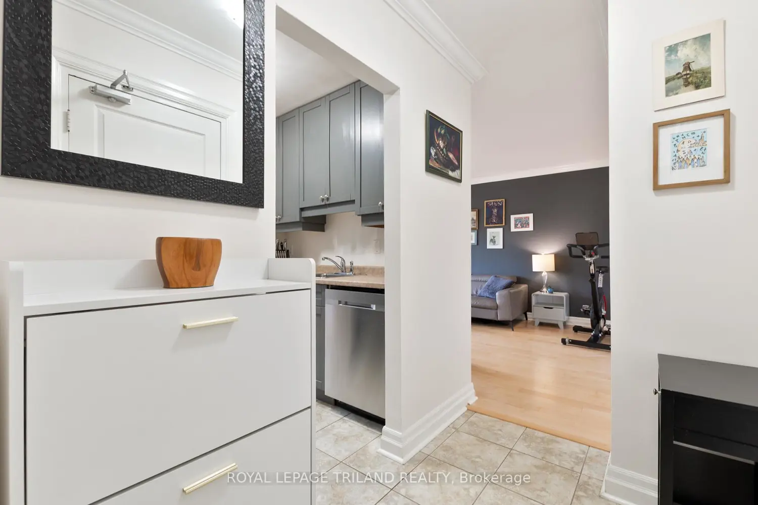 Additional image 7 of 570 William Street 404