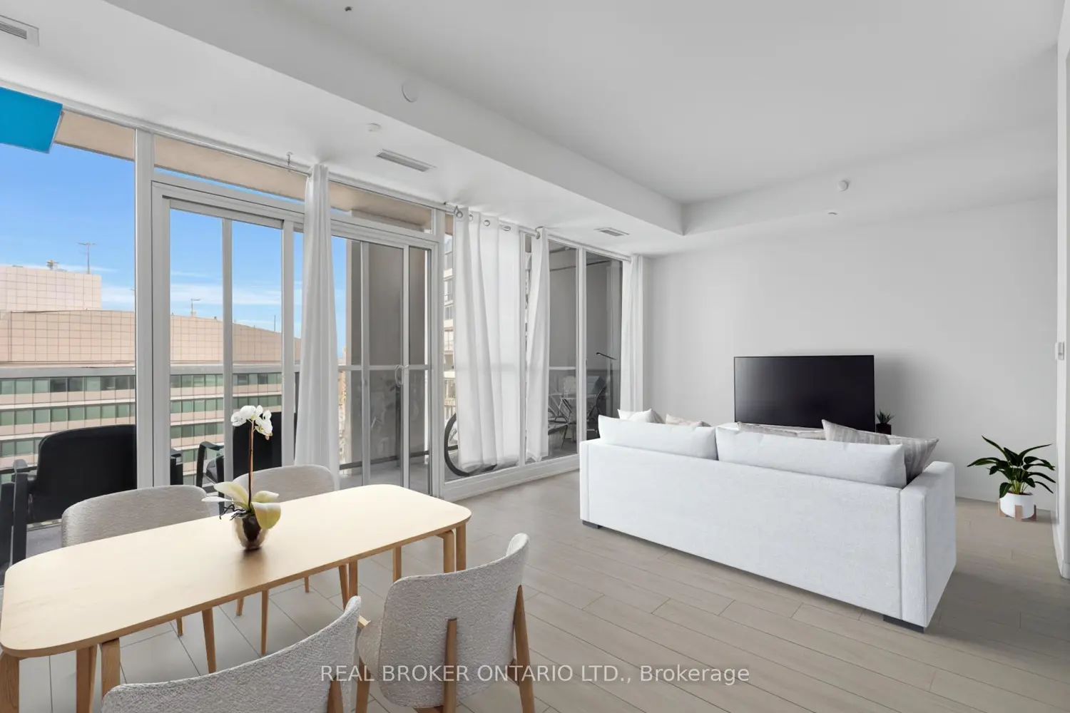 Additional image 6 of 55 Duke Street 1210