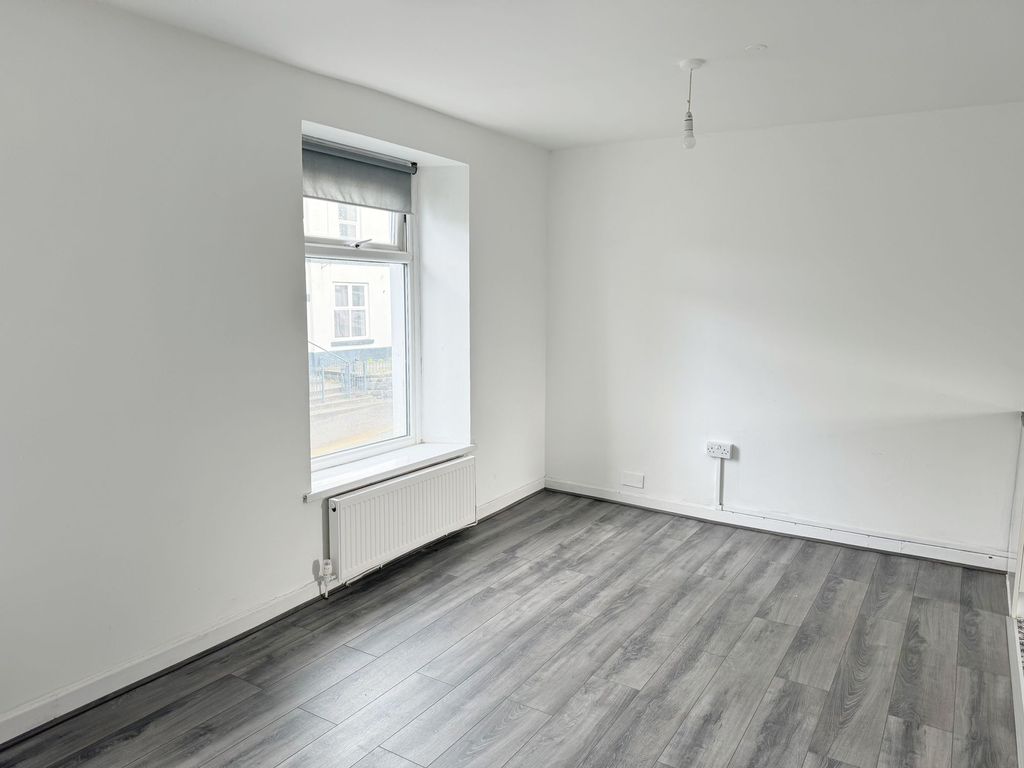 Additional image 3 of Studio to rentStudio Bedsit Flat, 19 Church Street, Merthyr Tydfil CF47