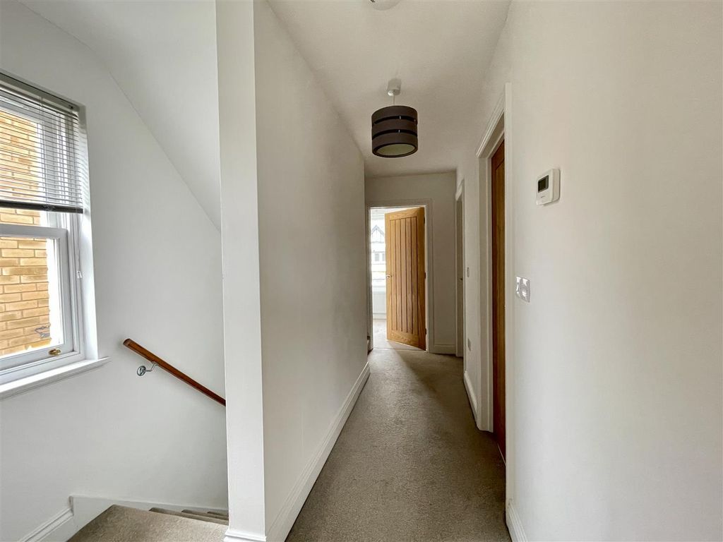 Additional image 8 of 4 bed semi-detached house to rentConduit Road, Stamford PE9