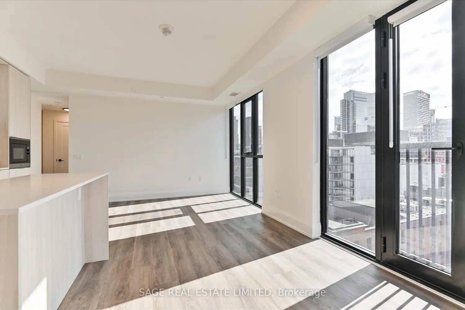 Additional image 5 of 123 Portland Street 1007