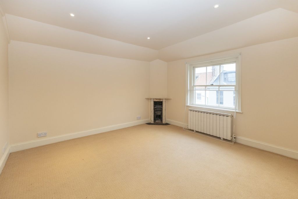 Additional image 7 of 1 bed flat to rentSt James Street, St Peter Port GY1