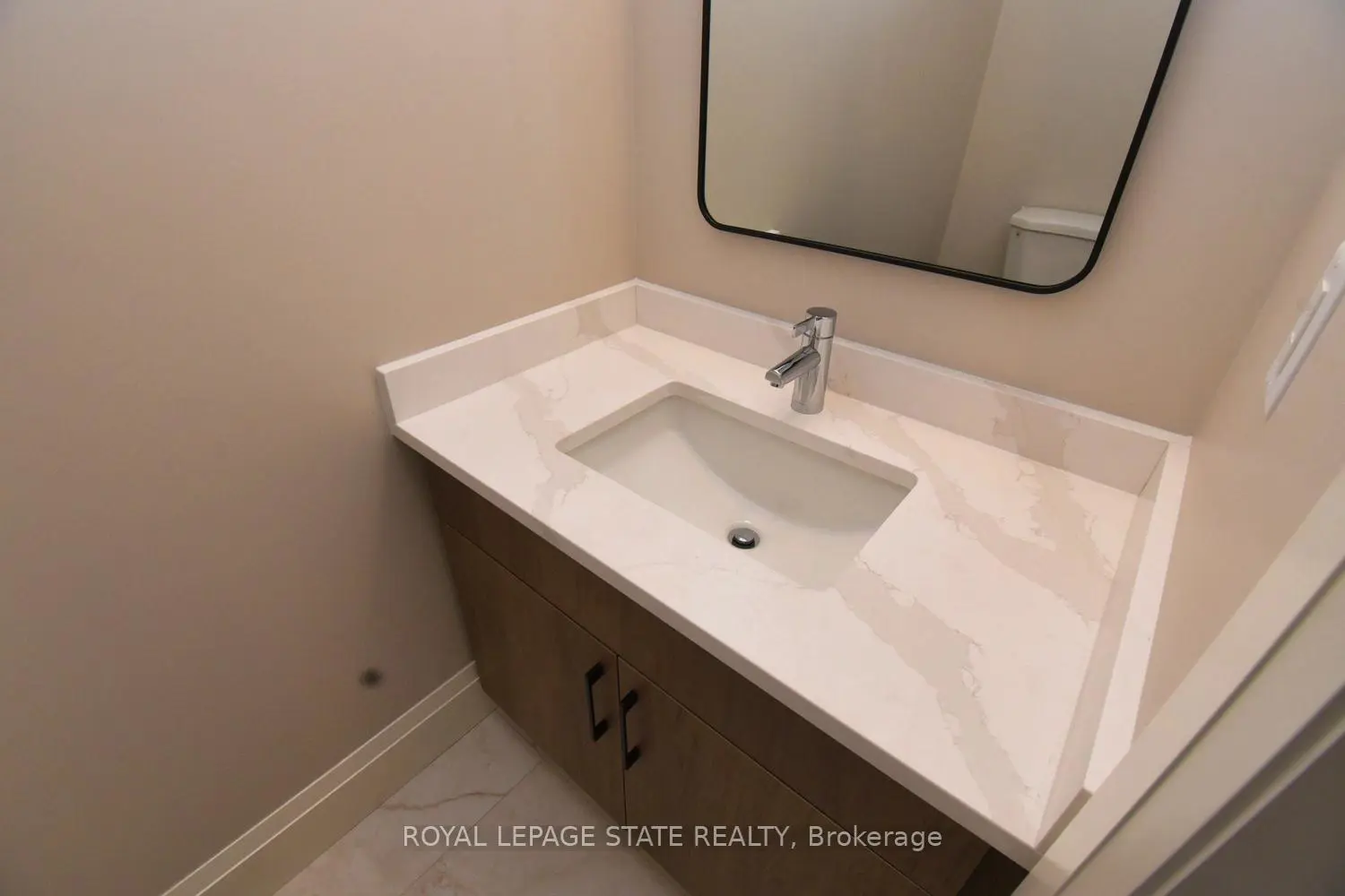 Additional image 3 of 279 Hess Street