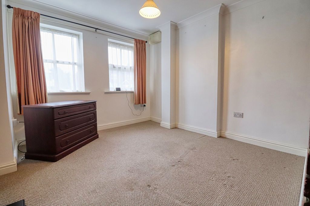 Additional image 2 of 1 bed flat to rentMoorwell Road, Scunthorpe DN17