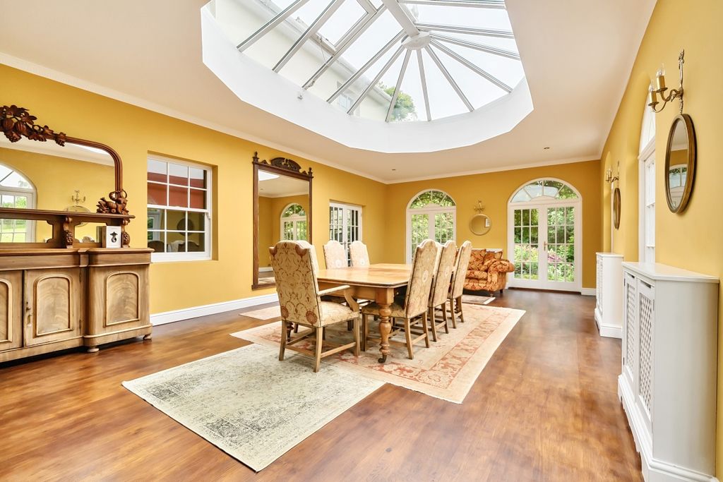 Additional image 2 of 5 bed detached house to rentHighmoor Cross, Henley-On-Thames RG9