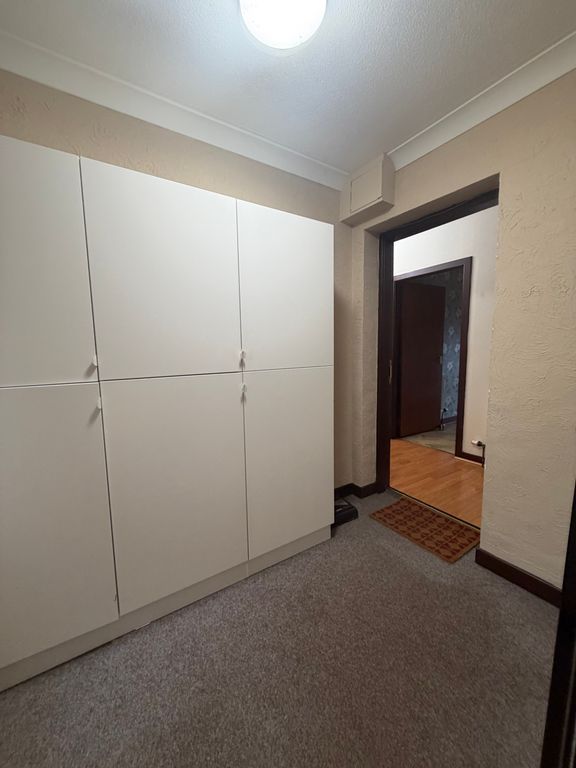 2 bed flat to rentStrand, Beith KA15 photo 3