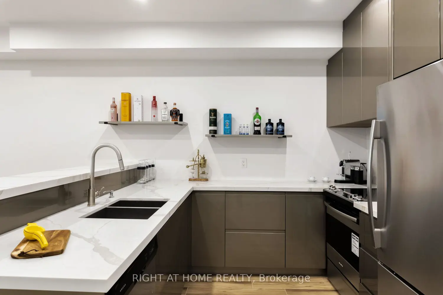 Additional image 14 of 40 Sixth Street