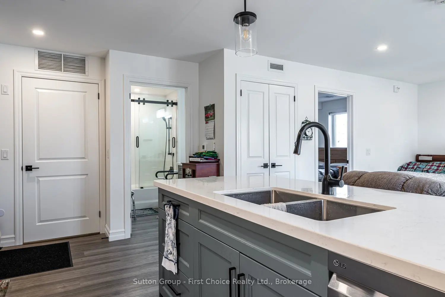 Additional image 8 of 100 Gordon Street 201